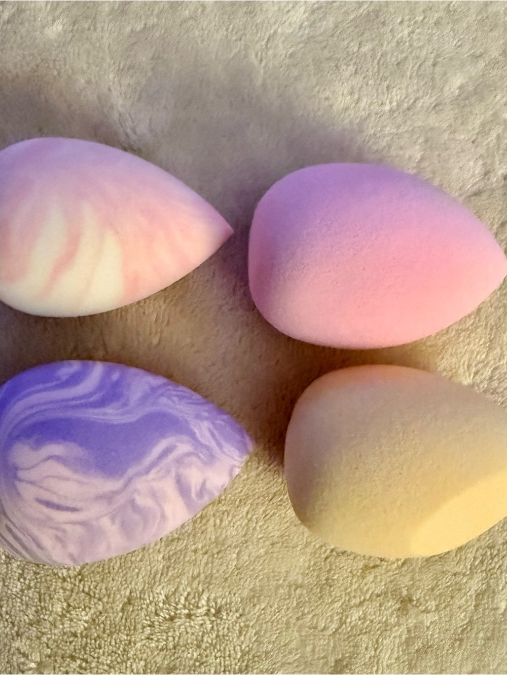 Multi-Color Makeup Sponge Set – Pink, Purple, Yellow, White Blending Sponges